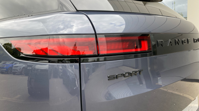 Land Rover Range Rover Sport 3.0 P460e Autobiography 5dr Auto Estate - Image 19